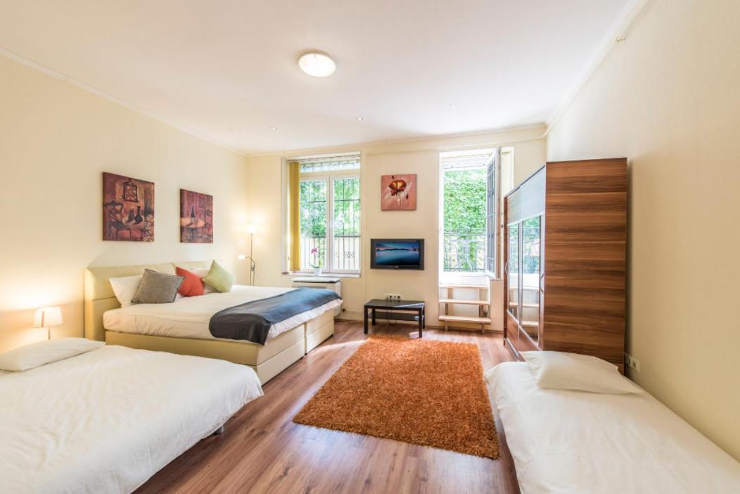 Kaz7 Kazinczy Apartment บูดาเปสต์ ภายนอก รูปภาพ